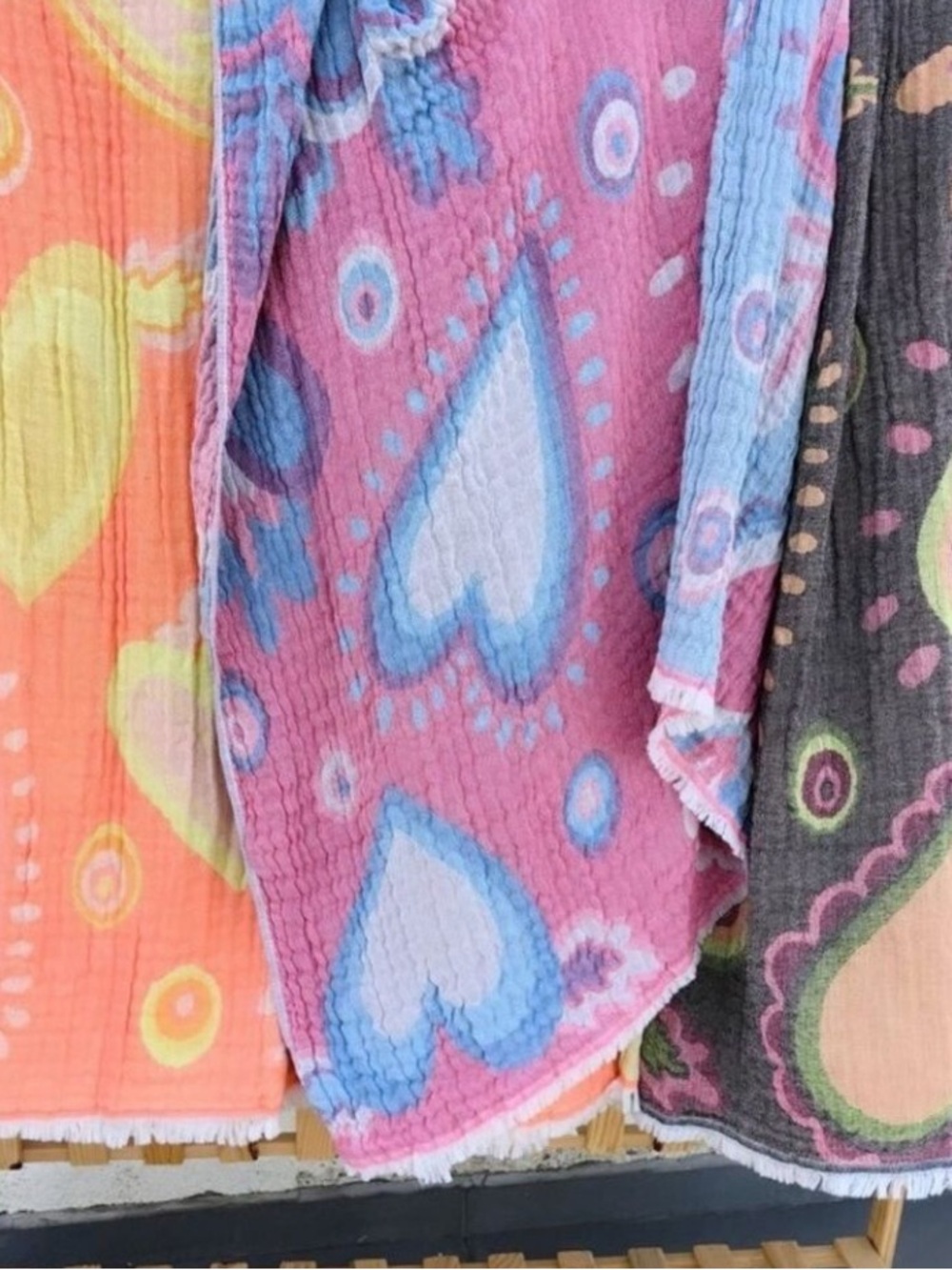 Colorful Hearts Woven 2 Side Twin XL Blanker Dorm Decor NEW 44 x 74